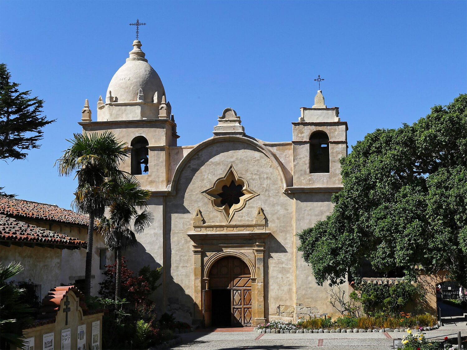 Mission San Carlos Borromeo de Carmelo